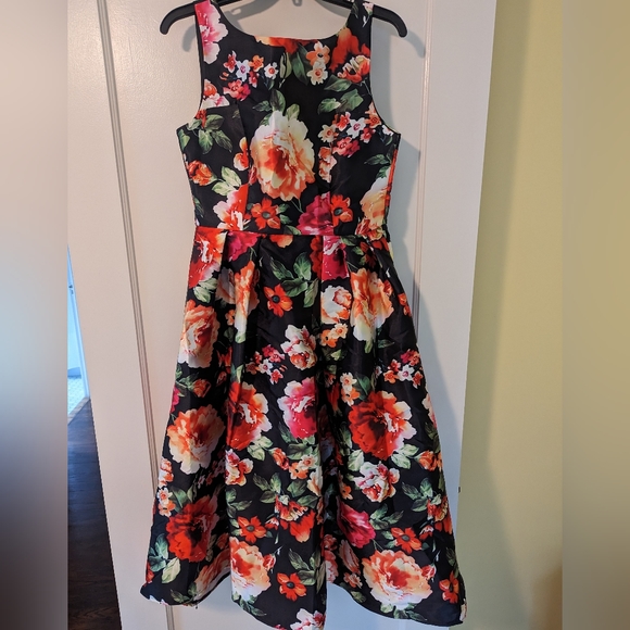 Floral midi dress - Picture 1 of 3